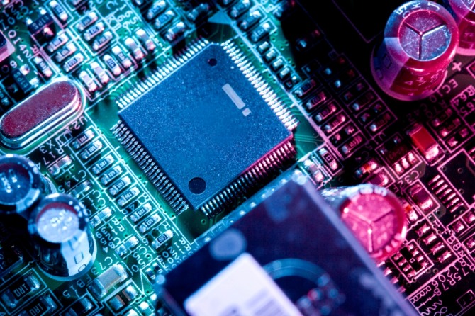 중국이 7나노 칩 기술 성공이 세계를 놀라게 하고 있다. 자료=글로벌이코노믹