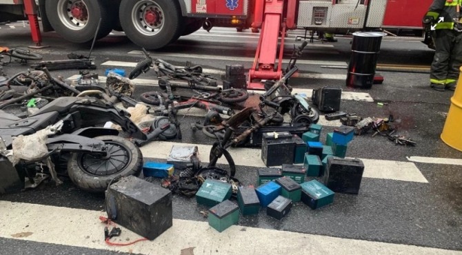 지난 4월 발생한 리튬이온배터리 자전거 폭발사고.