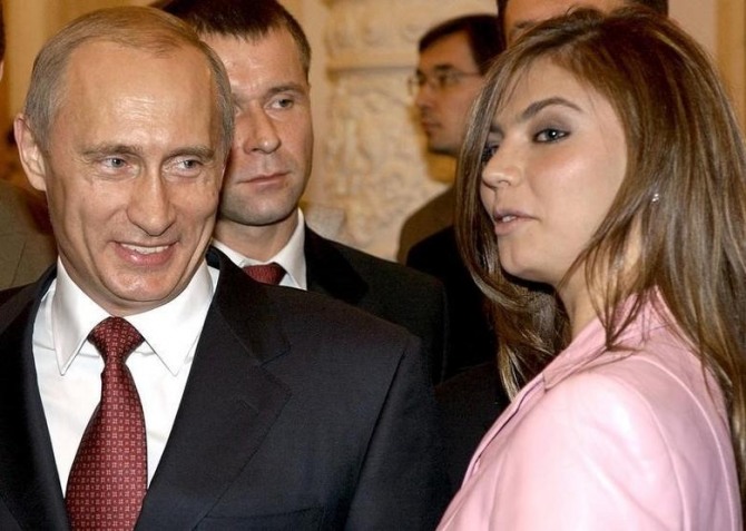 푸틴 대통령과 그의 연인으로 알려진 알리나 카바예바. 사진=로이터