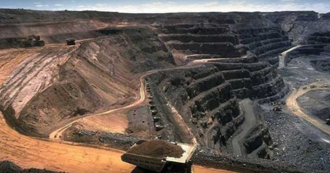 광산 채굴작업은 많은 위험이 수반된다.