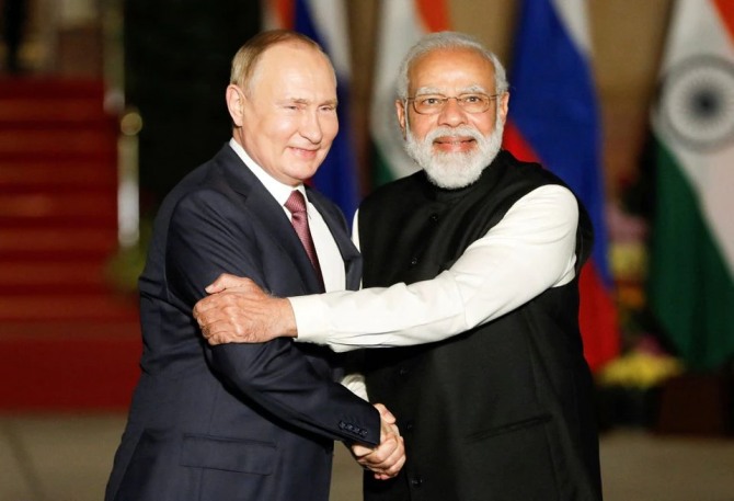 블라디미르 푸틴  러시아 대통령과 나렌드라 모디 인도 총리. 사진=로이터