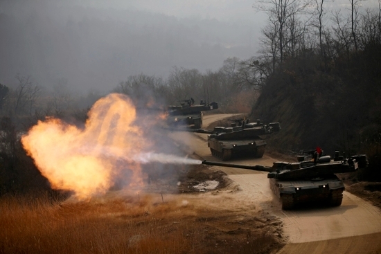 한국이 폴란드에 수출할 k2 전차 훈련 모습 사진=로이터