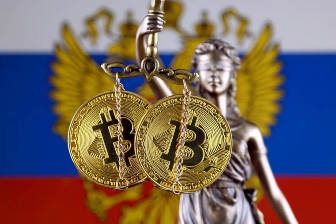 러시아 연방중앙은행(CBR)은 미국 달러와 유로를 대중에게 판매하는 러시아 은행에 대한 일부 제한을 완화했다. 사진=로이터