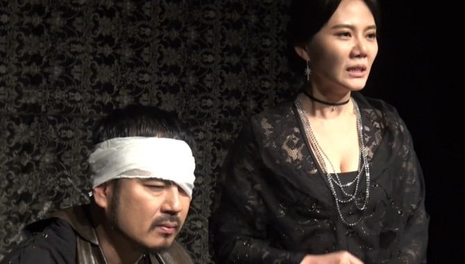봉다룬 주연 연극 '클러디어스 BEHIND'(소극장 혜화당, 2020)