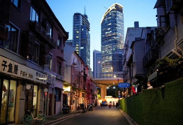 중국 상하이 중심지 거리모습. 사진=로이터