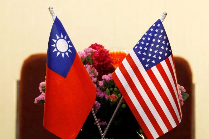 대만과 미국 국기. 사진=로이터