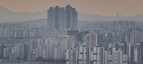 경기도 파주시 접경지역에서 바라본 운정신도시와 일산신도시 아파트 단지 모습. 사진=연합뉴스