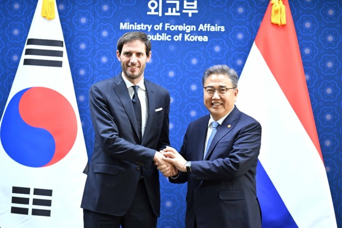 Dutch Foreign Minister and Korea Foreign Minister. Photo=Ministry of Foreign Affairs