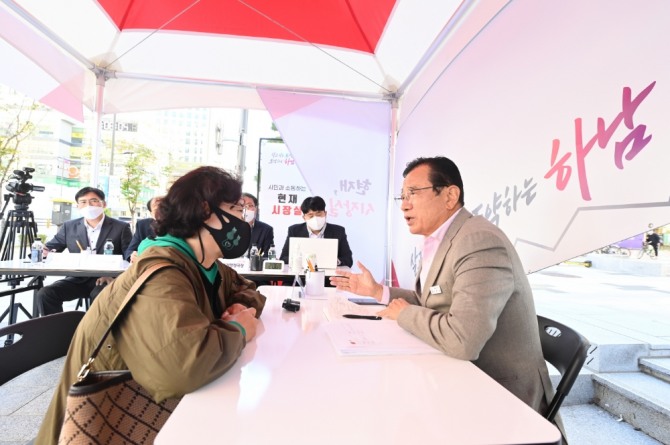 이현재 하남시장, 시민과 현장 소통 창구 '이동시장실' 첫 운영 - 글로벌이코노믹