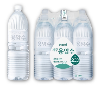 닥터유 제주용암수 2L 제품. 사진=오리온