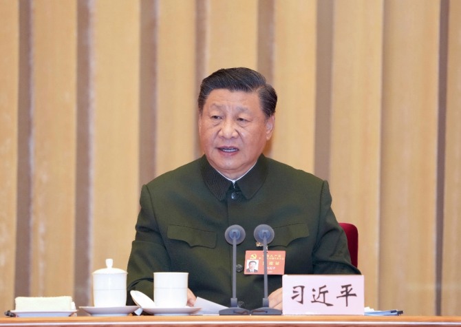 시진핑 중국 국가주석 겸 중앙군사위원회 위원장이 24일 중국 베이징에서 열린 주요 군 간부 회의에 참석해 연설하고 있다. 사진=뉴시스