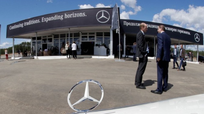 독일 자동차 제조업체 메르세데스-벤츠가 러시아 시장에서 철수한다고 밝혔다. 사진=로이터