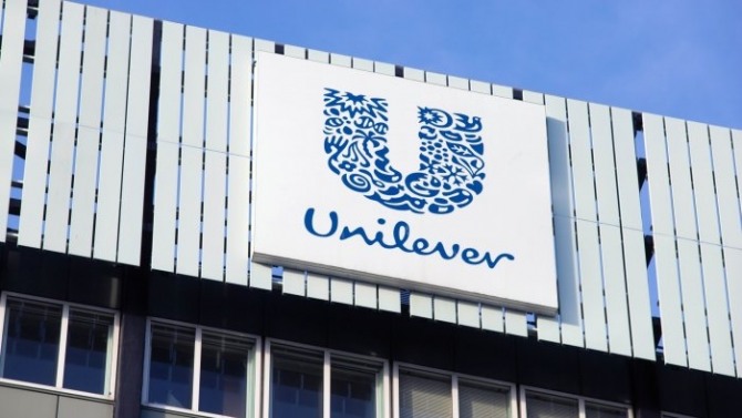 유니레버는 발암물질 벤젠이 함유된 '도브 드라이 샴푸 불륨 앤 풀니스' 등 19개 제품을 리콜한다고 발표했다.