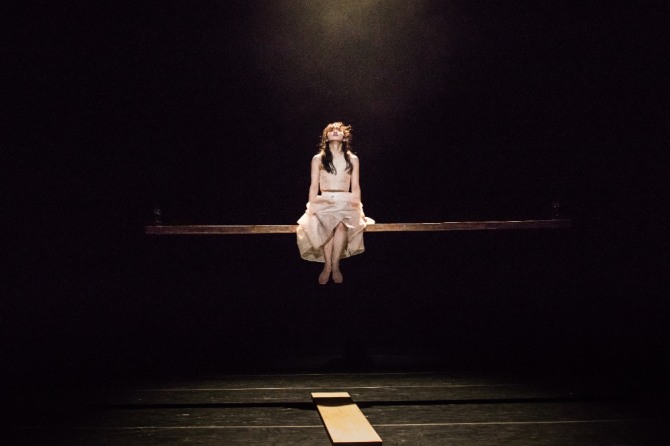 박혜리 안무의 'Never-Never Land'