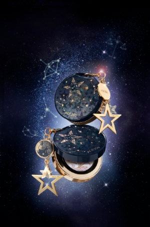 AGE20s 에센스 커버 팩트 스텔라에디션. 사진=애경산업