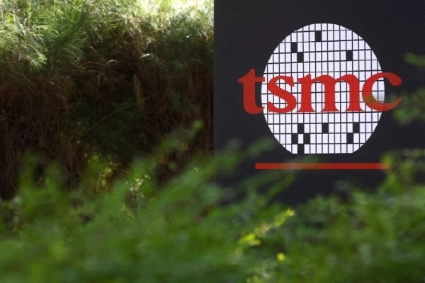 대만 본사 앞에 설치된 TSMC 로고. 사진=로이터