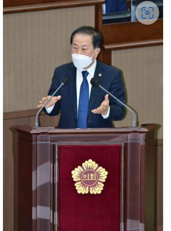 김용호 서울시의원 시정 질의 중