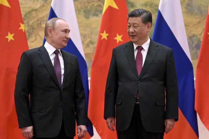 블라디미르 푸틴 러시아 대통령이 2월 4일 베이징 동계 올림픽 참석을 계기로 시진핑 중국 국가 주석과 만나 양국간 협력 방안을 논의하고 있다. 사진=로이터