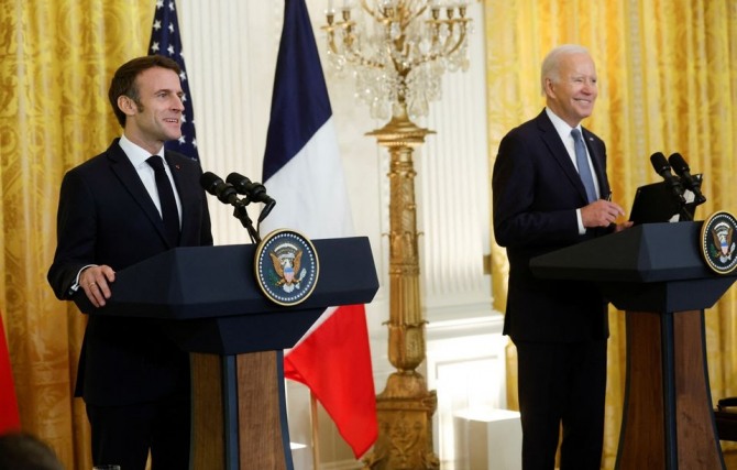 에마뉘엘 마크롱 프랑스 대통령이 조 바이든 미국 대통령과 IRA에 대한 분쟁을 조정하기로 합의했다고 밝혔다. 사진=로이터