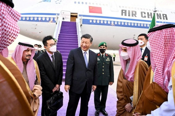 시진핑 중국 국가주석이 7일(현지 시간) 사우디아라비아 수도 리야드에 도착했다. 사진=로이터