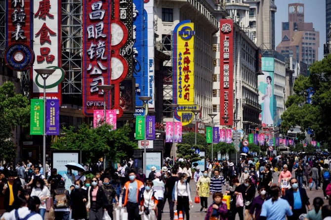 글로벌 신용 평가사 피치레이팅스는 중국 2023년의 경제 성장 예상치를 5%로 상향 조정했다. 사진=로이터