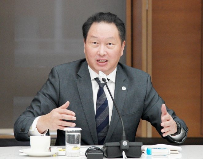 최태원 대한상공회의소 회장이 지난 21일 서울 중구 대한상공회의소에서 열린 송년 기자간담회에서 발언하고 있다. 사진=연합뉴스