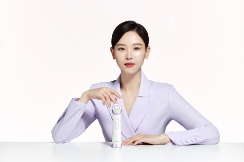 더마 펄스 부스터 멀티 샷 광고 이미지(사진=동국제약)