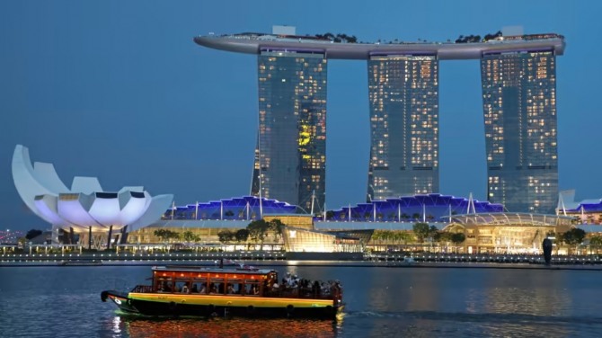 싱가포르의 2022년 GDP 성장률은 2021년의 7.6%에서 3.8%로 둔화했다. 사진=로이터