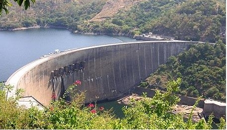 세계 최대 인공댐인 잠비아의 카리바댐.