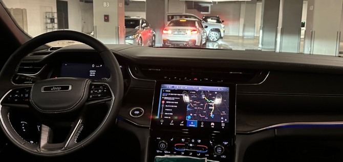 지프 그랜드 체로키 오버랜드. 사진=육동윤 글로벌이코노믹 기자