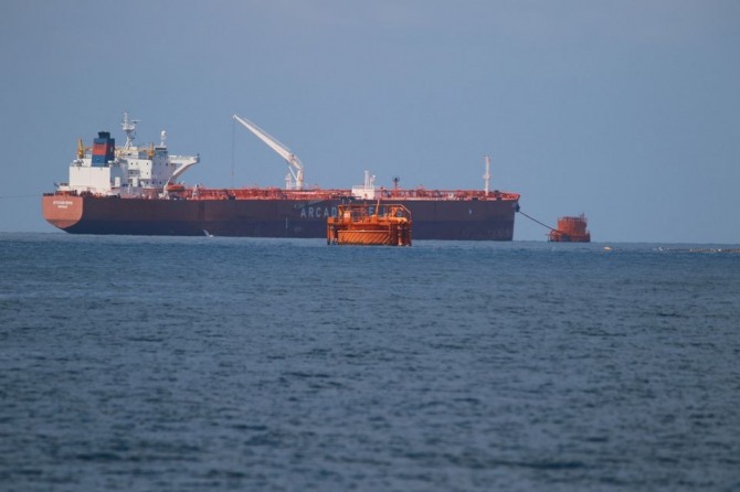북해 인근에 있는 러시아산 원유 수송선. 사진=로이터