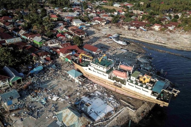 지난 2018년 쓰나미와 지진으로 큰 피해를 입은 술라웨시섬. 사진=로이터