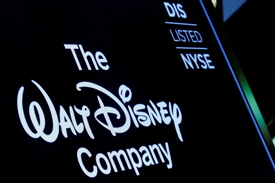 디즈니의 전 최고기업업무책임자 제프 모렐은 평일 기준 70일 동안 근무하면서 하루 약 2억원을 벌어들였다. 사진=로이터