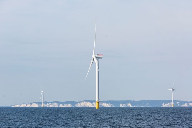 덴마크, 스웨덴, 독일에 걸쳐 있는 발틱해 풍력 발전 시설. 사진=로이터