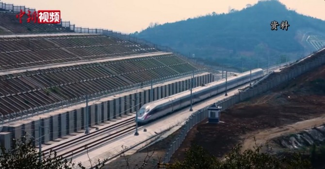 중국국가철도그룹이 2023년에 고속철도 노선 2500㎞를 연장할 계획이다. 사진=차이나 뉴스 캡처