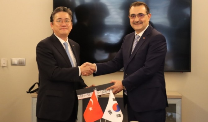 한국전력공사가 튀르키예에 원자력 발전소 예비제안서를 제출했다. 사진=한국전력공사