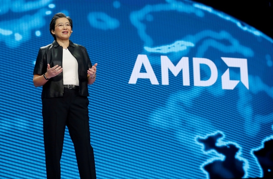 리사 수 AMD 최고경영자(CEO)가 지난 2019년 미국 네바다주 라스베이거스에서 열린 CES에서 기조 연설을 하고 있다. 사진=로이터