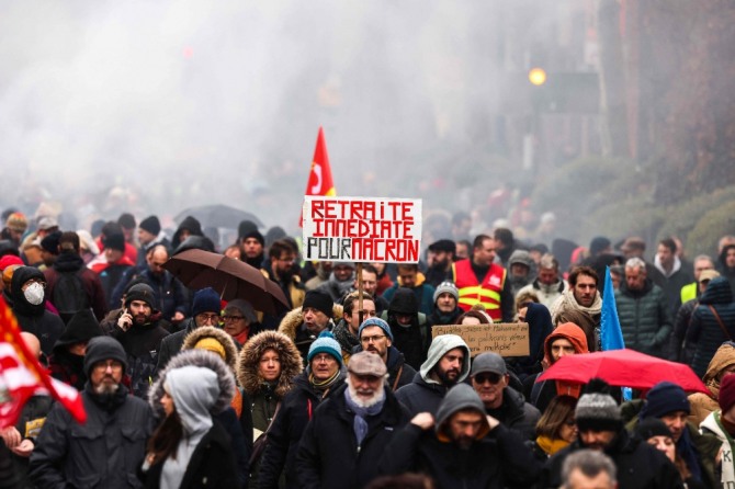 프랑스 툴루즈에서 열린 연금개혁 반대 3차 시위. 사진=연합뉴스