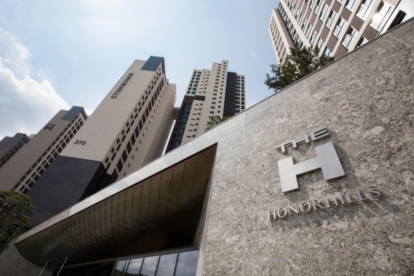 개포주공3단지 재건축 아파트 ‘디에이치 아너힐즈’ 문주. 사진=현대건설