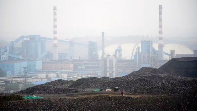 중국에 가장 많은 석탄을 수출해온 몽골이 판매 방식 전환을 꾀하고 있다. 