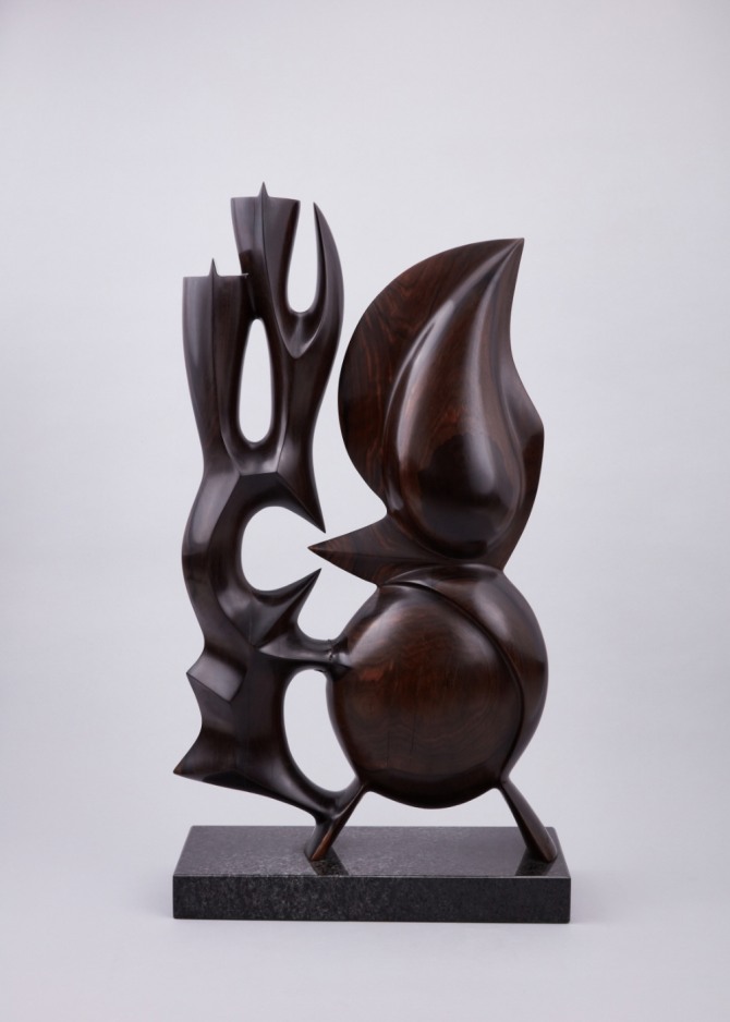 조각 무제, 흑단, 83.3×46.5×20cm, 1994, 개인소장