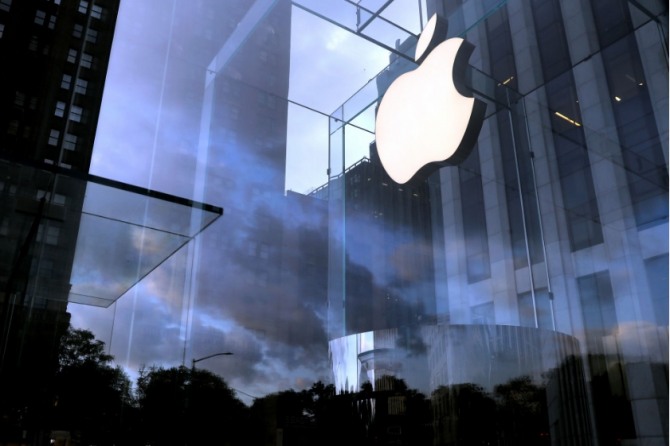 애플은 인도에서 아이폰 공급업체들의 불량품이 50%에 달하고 있음에도 투자를 늘린다고 밝혔다. 사진=로이터