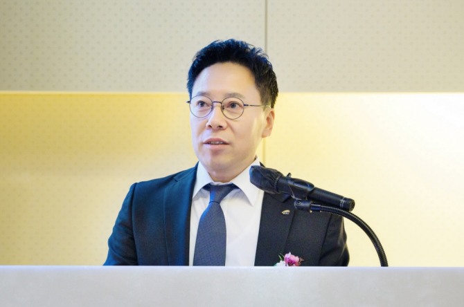 김문석 SBI저축은행 대표이사가 지난 17일 서울 중구 페럼타워에서 열린 취임식에서 취임사를 하고 있다. 사진=SBI저축은행