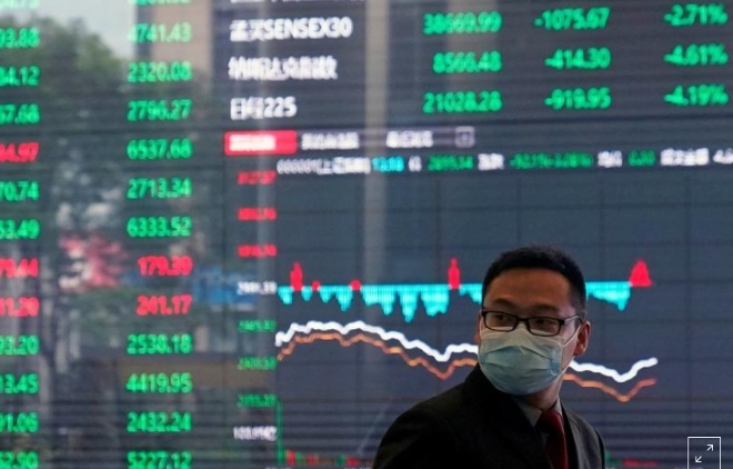 해외 투자자들이 중국 주식 시장에서 급속히 빠져 나오고 있다. 