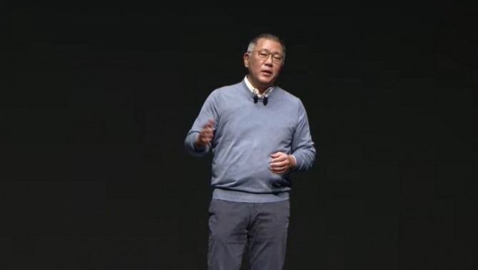 현대차의 회사 문화를 바꾸어 놓은 정의선 회장. 