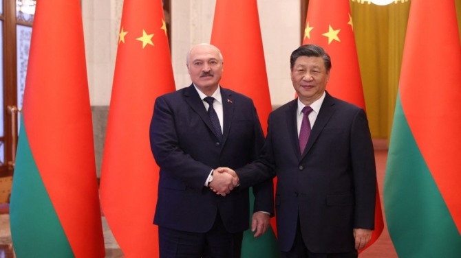시진핑 중국 주석(오른쪽)과 루카센코 벨라루스 대통령. 
