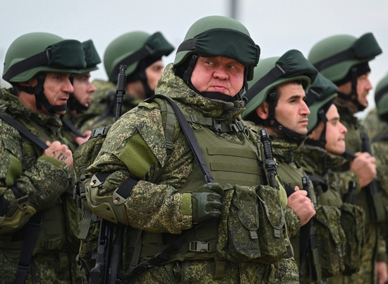 지난해 러시아 예비군이 로스토프 지역에서 군대에 배치되기 전에 기념식에 참석하고 있다. 사진=로이터