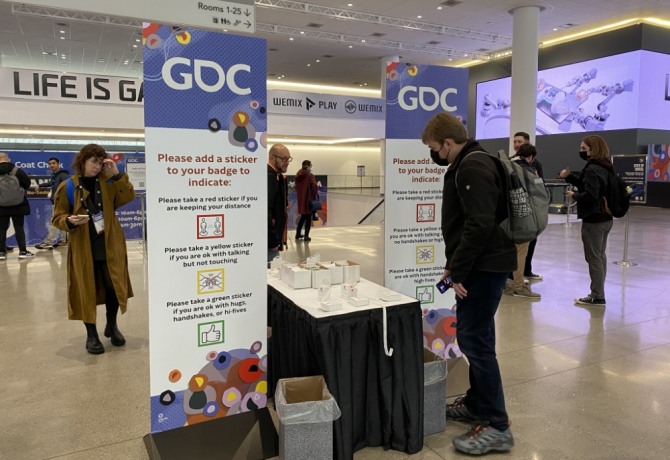 GDC 2023 예약 부스의 모습. 뒤편에 다이아몬드 스폰서사 위메이드의 로고가 보인다. 사진=GDC 사무국 공식 트위터