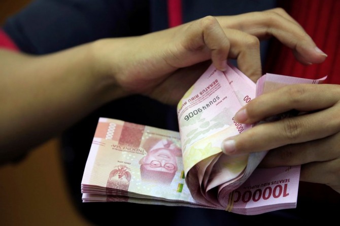 인도네시아 법정화폐 루피아. 사진=로이터