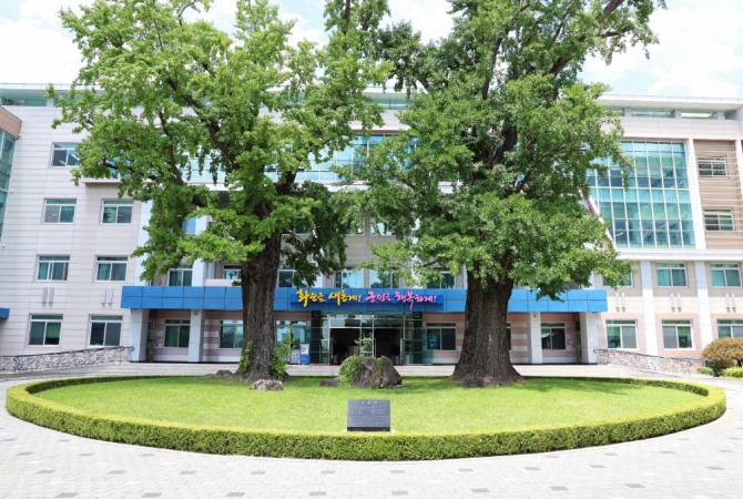 전남 화순군(군수 구복규)이 관내 국산김치 자율표시제 인증 업소에 식자재 구입비용을 지원한다. / 전남 화순군=제공